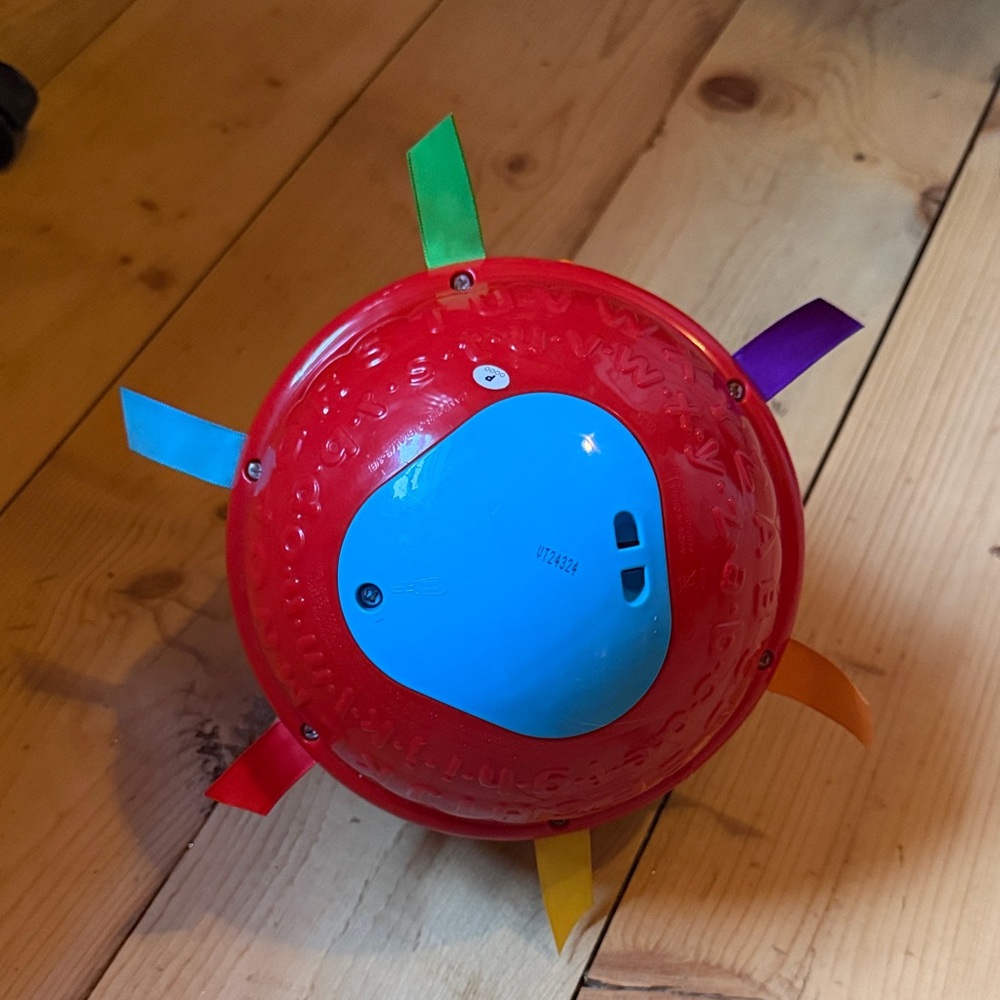 VTech Light and Move Learning Ball - Picture 3 of 3